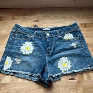 Jean daisy 🌼 shorts
